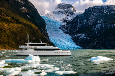 Catamarán Glaciar Seno Última Esperanza Catamarán Glaciar Seno Última Esperanza