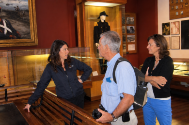 Guía en Museo Naval
